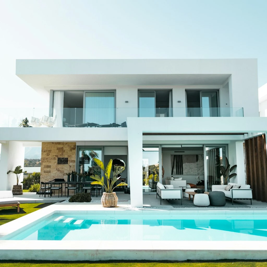 Contemporary Glass Cliffside Residence